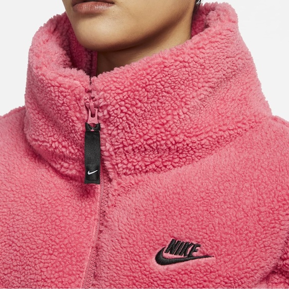 Nike Women’s Therma Fit Sherpa Puffer Loose Fit Jacket - Picture 3 of 16